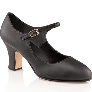 CAPEZIO MANHATTAN 2.5” CHARACTER SHOE